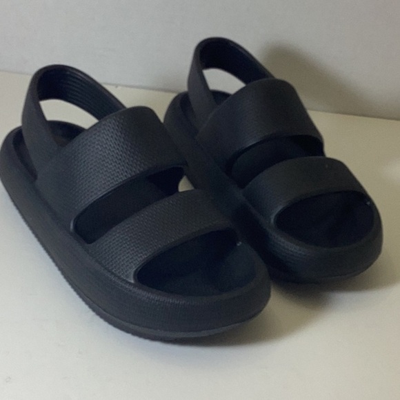 Kenneth Cole New York Womens Mello Eva Pearl Embellished Slide Sandals - Picture 6 of 8